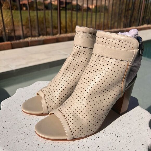 Sam Edelman Emmie Gray Nude Perforated Leather Heeled Sandal Open Toe Size 8 - Picture 2 of 9